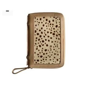 Saudara the Label Katie Clutch